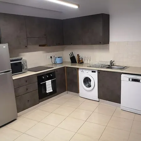 Apartment Yippee! At Ermou Square Amazing Location View Larnaca