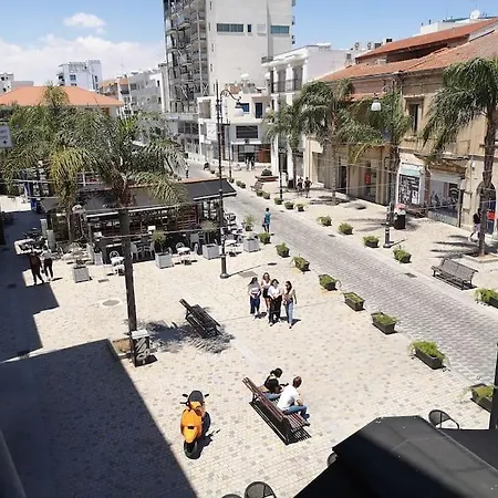 Yippee! At Ermou Square Amazing Location View *