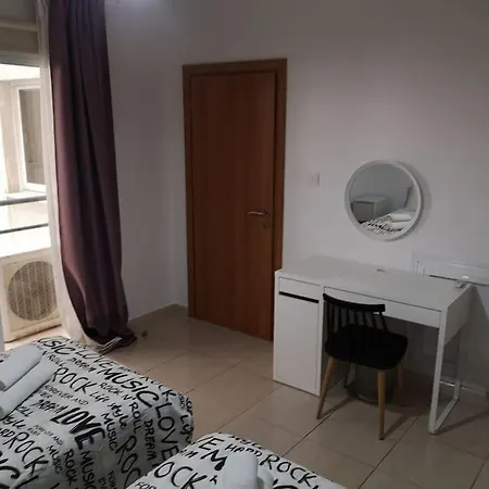 Yippee! At Ermou Square Amazing Location View